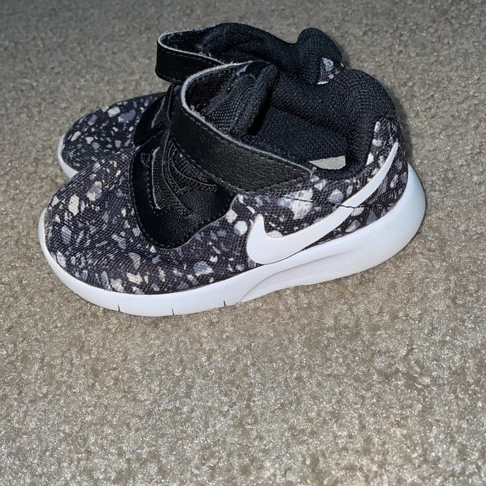 Nike toddler shoes
